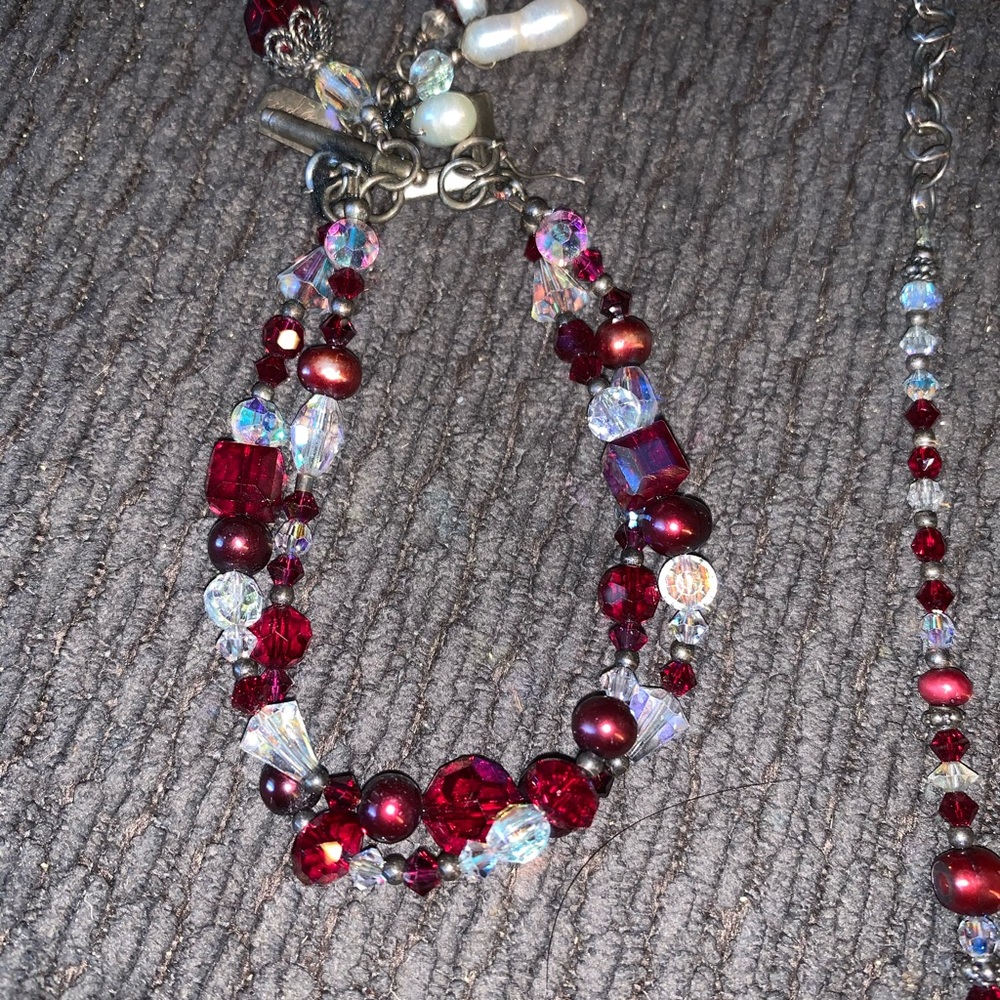 Très Jolie Necklace and bracelet set